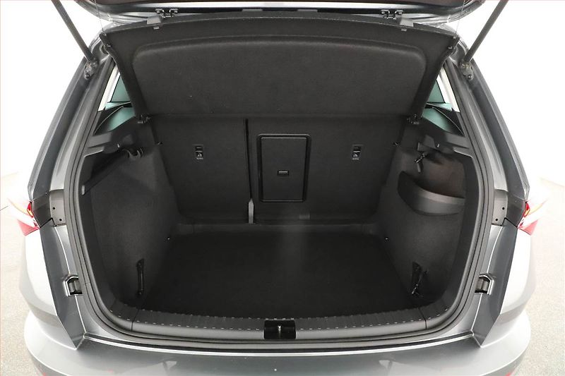 Škoda Karoq (2023) Style 2.0 TDI - fotka 19 z 20