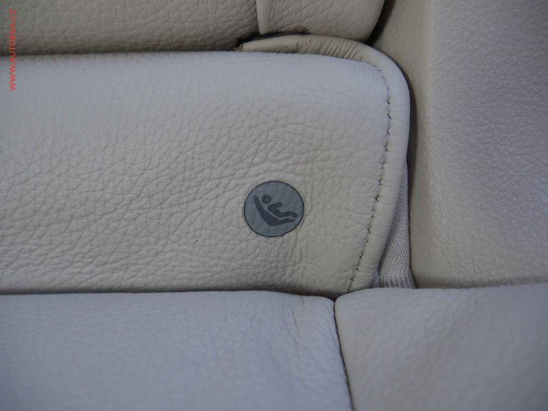 BMW Řada 5 (2011) 3.0 GT530d xDrive, AT, kůže - fotka 20 z 21