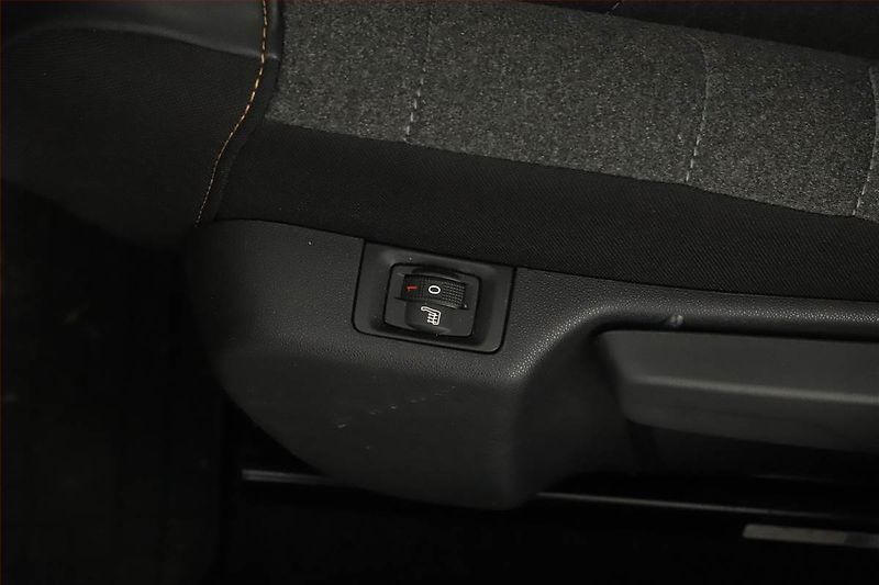 Citroën C3 (2024) Shine 1.2 PureTech, Serv.kniha - fotka 14 z 15