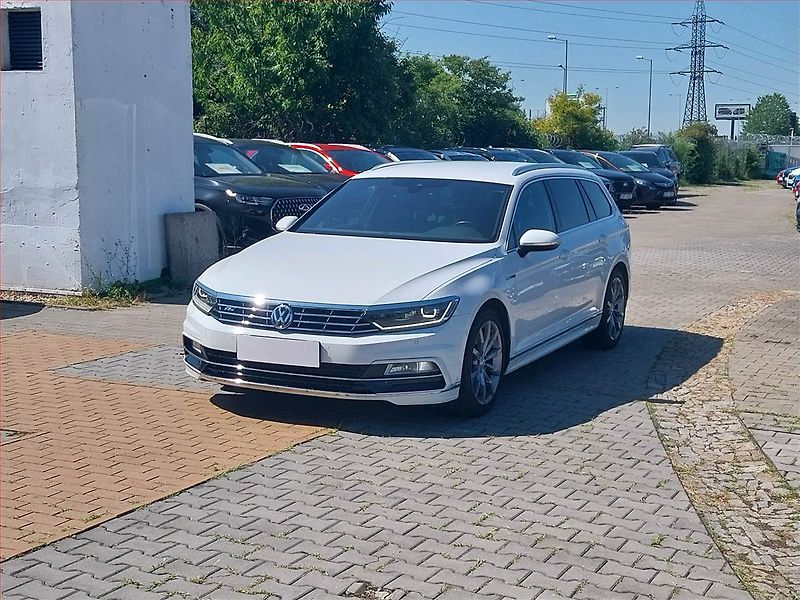 Volkswagen Passat (2016) R-Line 2.0 BiTDI, 4X4 - fotka 2 z 18