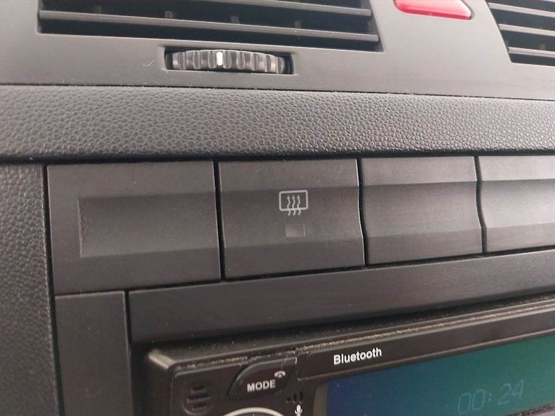 Škoda Fabia (2006) 1.4 16V, Serv.kniha, po STK - fotka 16 z 17
