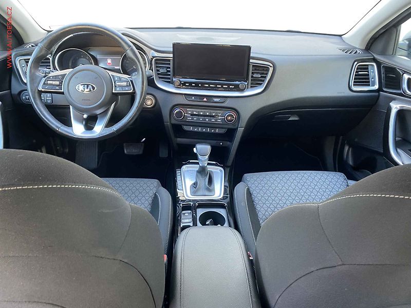 Kia Ceed (2020) 1.4 T-GDi, Spirit, AT, navi - fotka 8 z 18