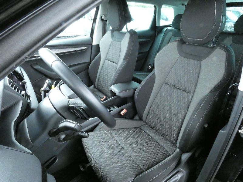 Škoda Karoq FL 4x4 Style 2.0 TDI /110kW 7s - fotka 16 z 28