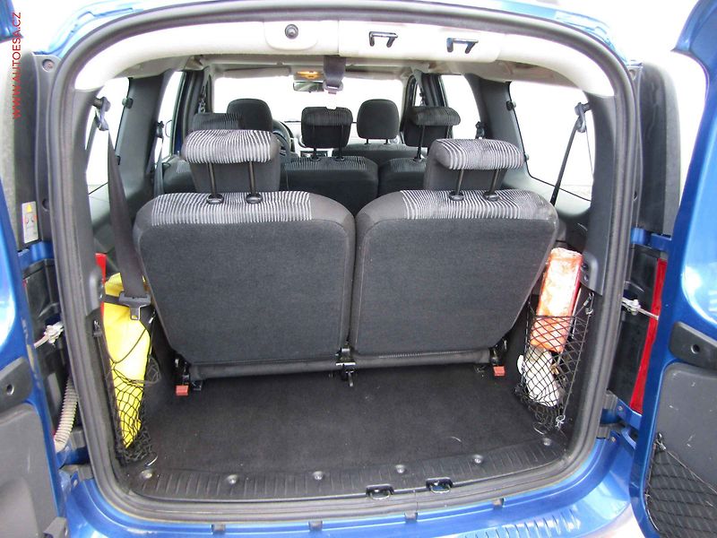 Dacia Logan (2010) 1.6i, ČR, Arctica - fotka 12 z 17