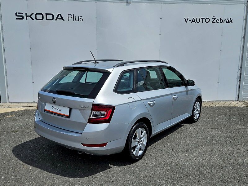 Škoda Fabia (2018) COMBI STYLE 81kW TSI/1.0 M6F - fotka 2 z 25