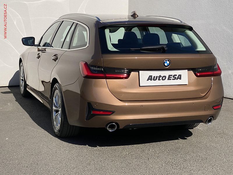BMW Řada 3 (2019) 2.0 D 320d, Sport Line - fotka 6 z 19