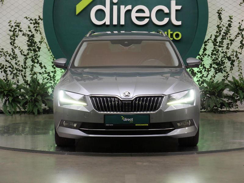 Škoda Superb - fotka 4 z 27