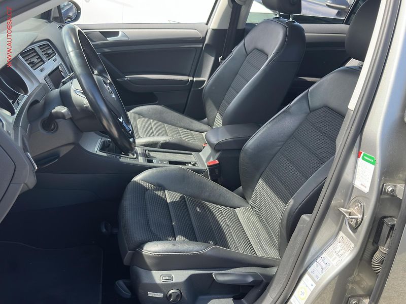Volkswagen Golf (2015) 1.6TDI, Navi - fotka 9 z 21