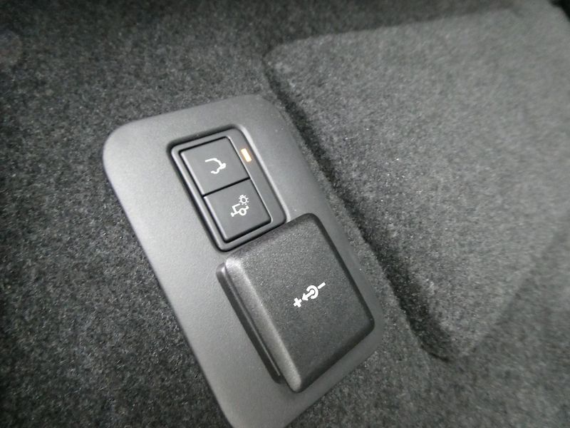 Land Rover Range Rover Evoque 2,0 Dynamic SE D165 aut.4x4 - fotka 35 z 39