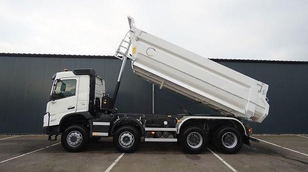 Volvo (2025) NOVÝ - Eur6 sklápěč 8x6 - fotka 4 z 10