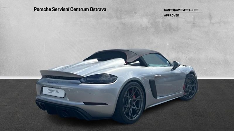 Porsche Boxster 718 GT4 Spyder RS - fotka 6 z 30