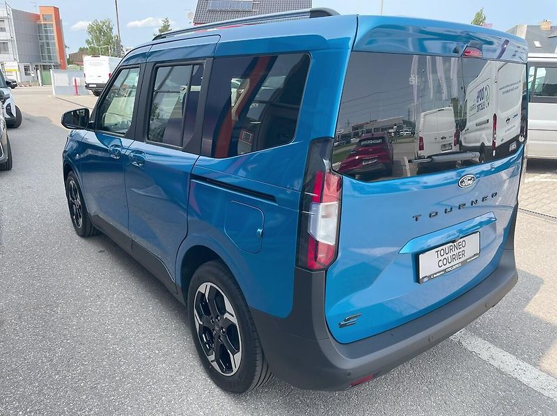 Ford Tourneo Courier Titanium, Tourneo, 43 kWh Elek - fotka 4 z 24