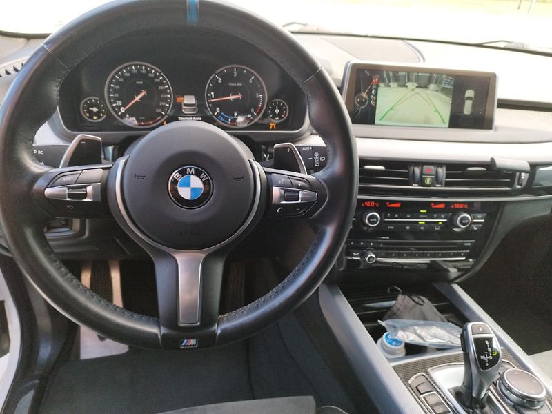 BMW X5 (2015) 4.0D,M-PACKETvolat 608 081 843 - fotka 13 z 20