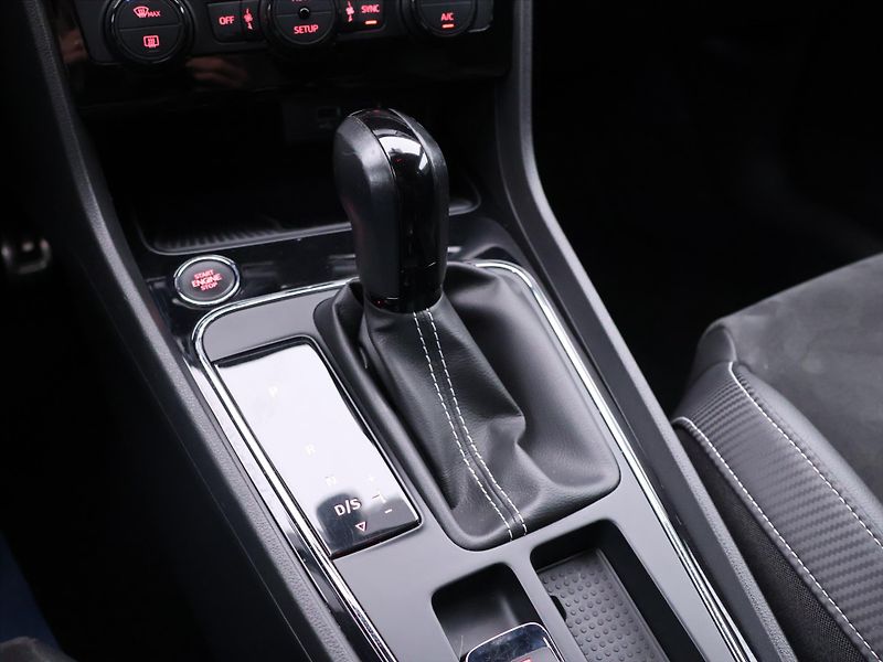 Seat Leon 2,0 TSI Cupra 221kW 4Drive DSG - fotka 29 z 38