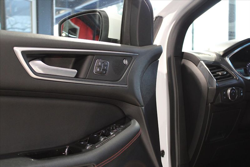 Ford Edge TDCi AWD Bi-Turbo ST-Line - fotka 10 z 36