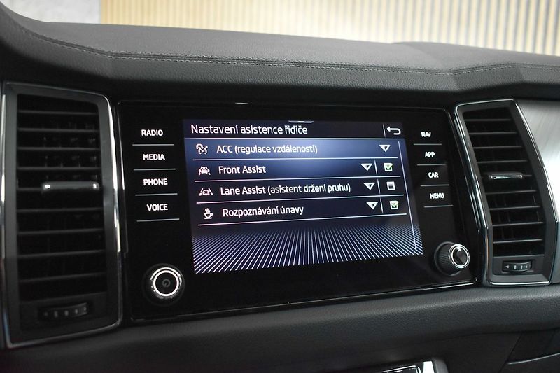 Škoda Kodiaq 2.0 TDI DSG*KAMERA*ACC*DPH*PO - fotka 26 z 37