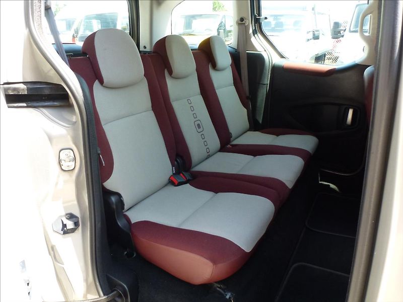 Citroën Berlingo 1,6 HDI  Multispace - fotka 28 z 44