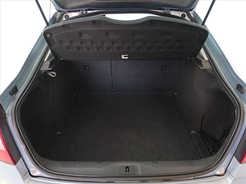 Škoda Octavia (2011) Ambiente 1.2 TSI, Serv.kniha - fotka 13 z 17