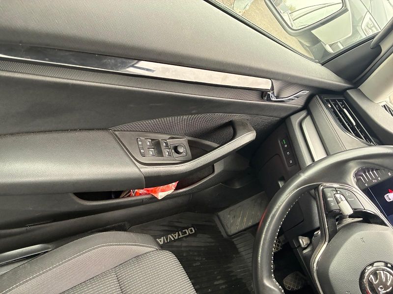 Škoda Octavia (2022) AMBITION 1.5TSI 110kW CZ DPH - fotka 11 z 11