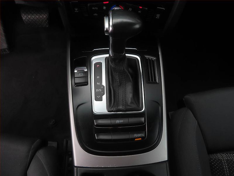 Audi A4 (2013) 2.0 TDI, Automat, Xenony - fotka 13 z 19