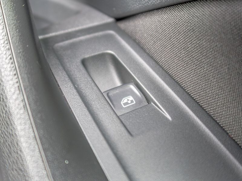 Škoda Scala (2019) ČR 1.6TDI DSG – ČERNÝ STROP - fotka 29 z 46