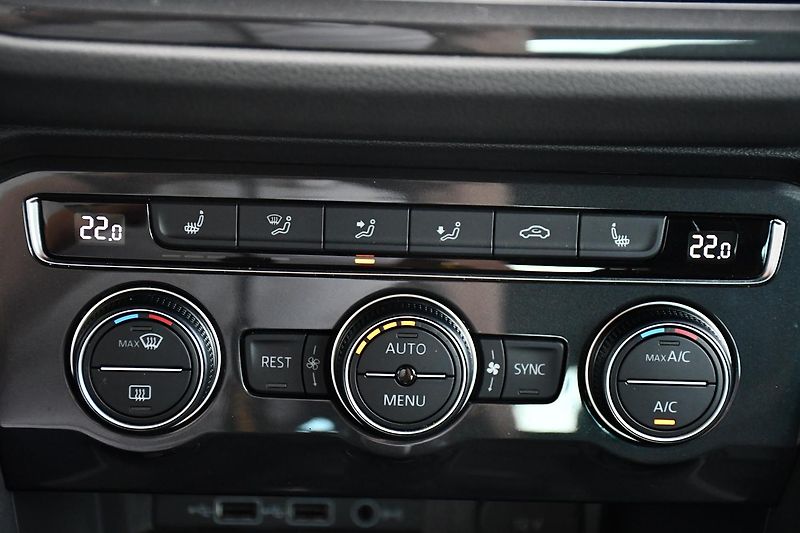 Volkswagen Tiguan 2.0Bi-TDi R-LINE 4M DSG HUD ČR - fotka 28 z 44