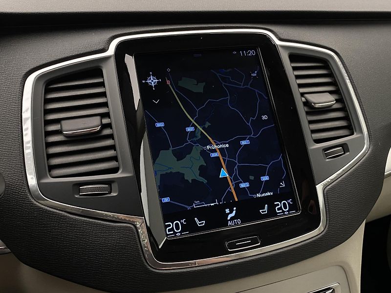 Volvo XC90 D5 AWD MOMENTUM AUT CZ 7míst - fotka 8 z 50