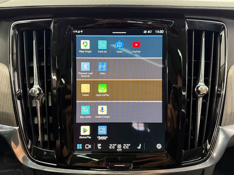 Volvo V90 B4 AWD ADVANCED, H&K, PANO, KE - fotka 14 z 26