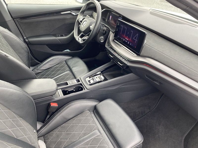 Škoda Octavia (2022) 2.0 TSI DSG RS - fotka 11 z 38
