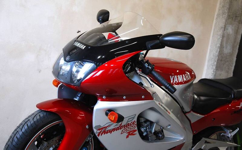 Yamaha YZF 1000 R Thunderace (1998) - fotka 15 z 20