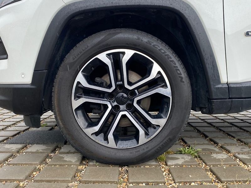Jeep Compass (2024) 1,6 Limited MT6 (96kW) NM - fotka 13 z 34