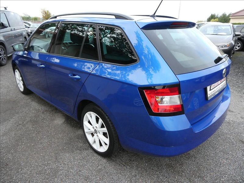 Škoda Fabia 1,2 TSi 2xkola,auto klima,temp - fotka 7 z 42