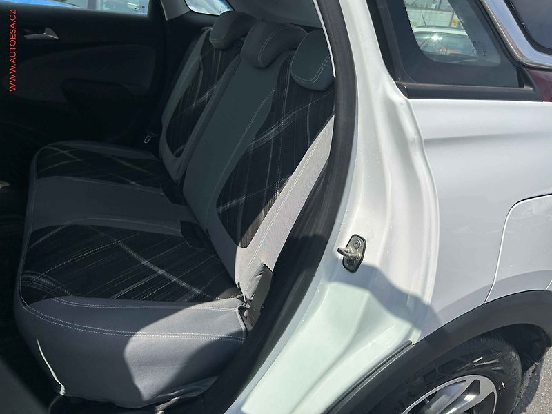 Opel Crossland X (2018) 1.2 PT, ČR, AC, temp. - fotka 10 z 18