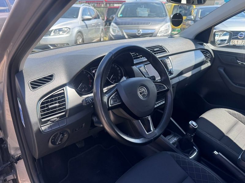 Škoda Fabia (2015) 1,2 TSI 81 KW 2. MAJ KILOMETRY - fotka 18 z 50