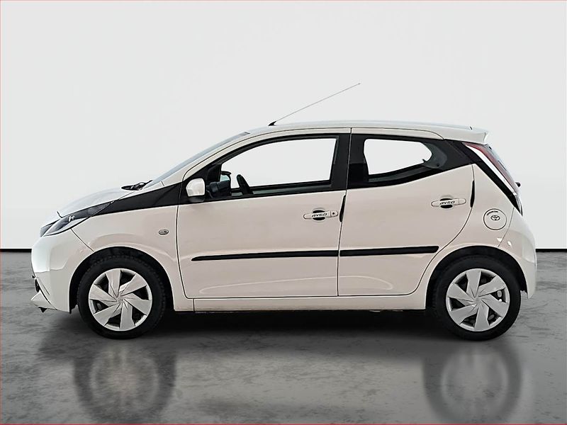 Toyota Aygo (2017) 1.0 VVT-i, Tempomat - fotka 3 z 14