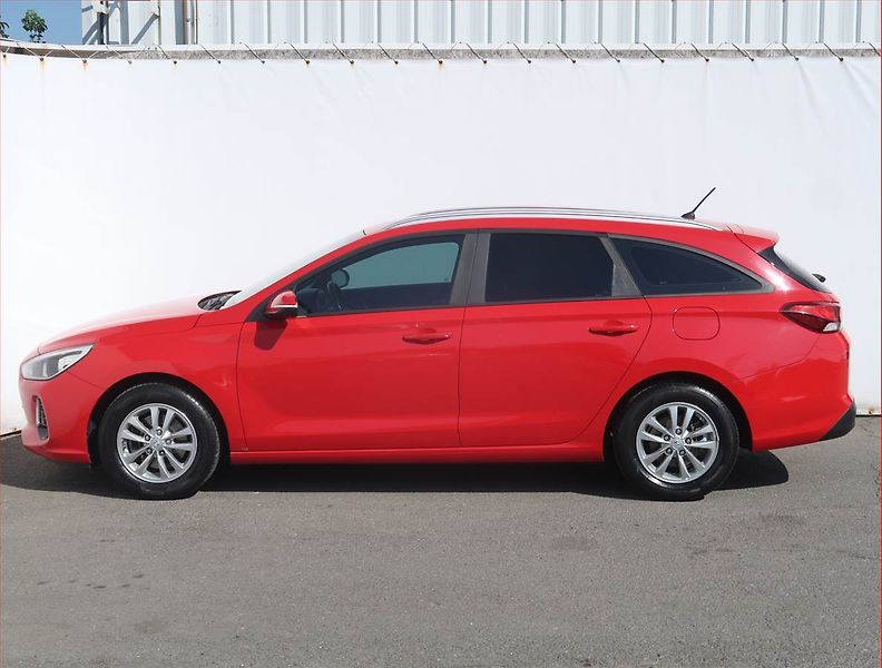 Hyundai i30 (2018) 1.0 T-GDI, Serv.kniha - fotka 3 z 18