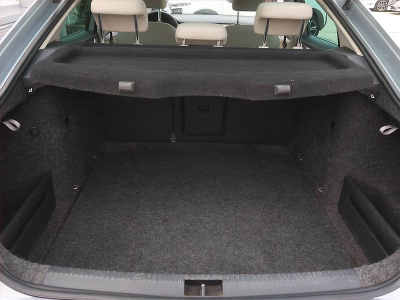 Škoda Octavia (2015) Elegance 1.6 TDI, Serv.kniha - fotka 13 z 16