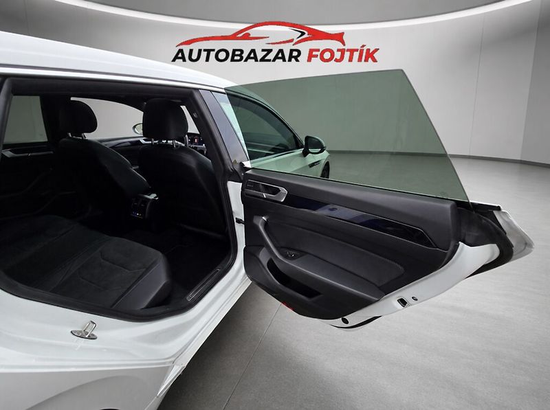 Volkswagen Arteon (2022) 2.0 TSi 235KW R-Line 4 motion - fotka 18 z 23