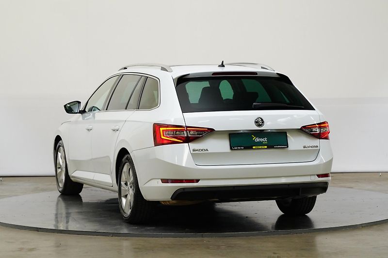 Škoda Superb - fotka 7 z 29