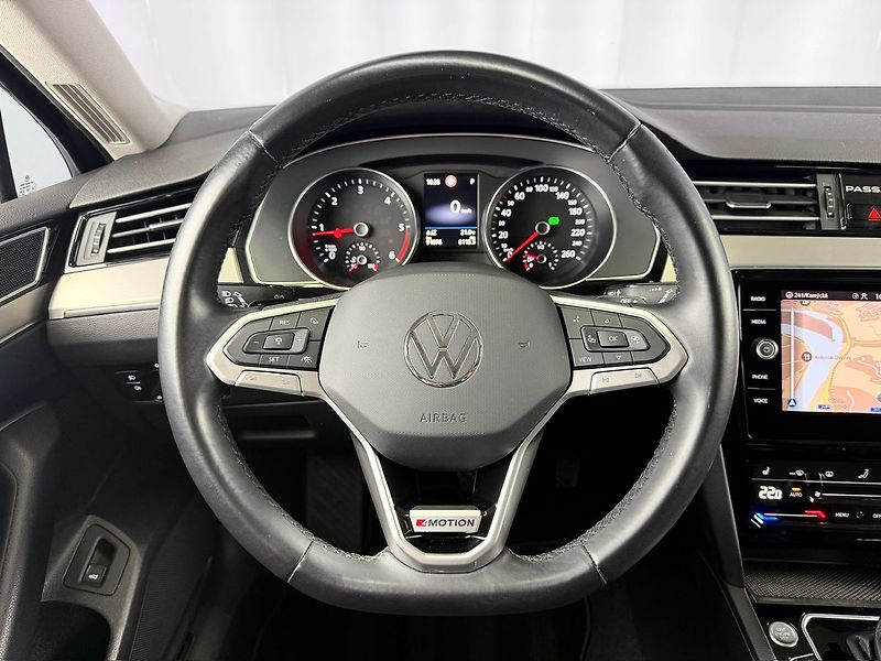 Volkswagen Passat 2.0TDI 147KW DSG 4MOTION ELEGA - fotka 12 z 24