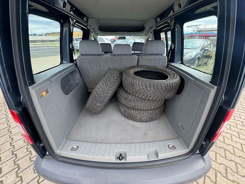 Volkswagen Caddy (2006) 1,9 TDI 77KW TAŽNÉ 2X PNEU STK - fotka 38 z 44