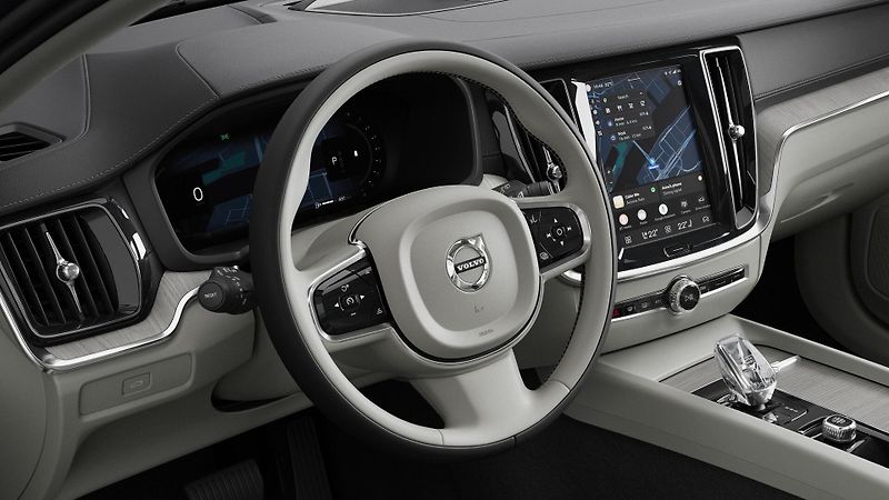 Volvo V60 (2026) B4 AUT BRIGHT ULTRA - fotka 5 z 12