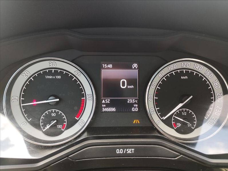 Škoda Superb 2,0 TDi 110KW LAURIN/KLEMENT - fotka 11 z 20