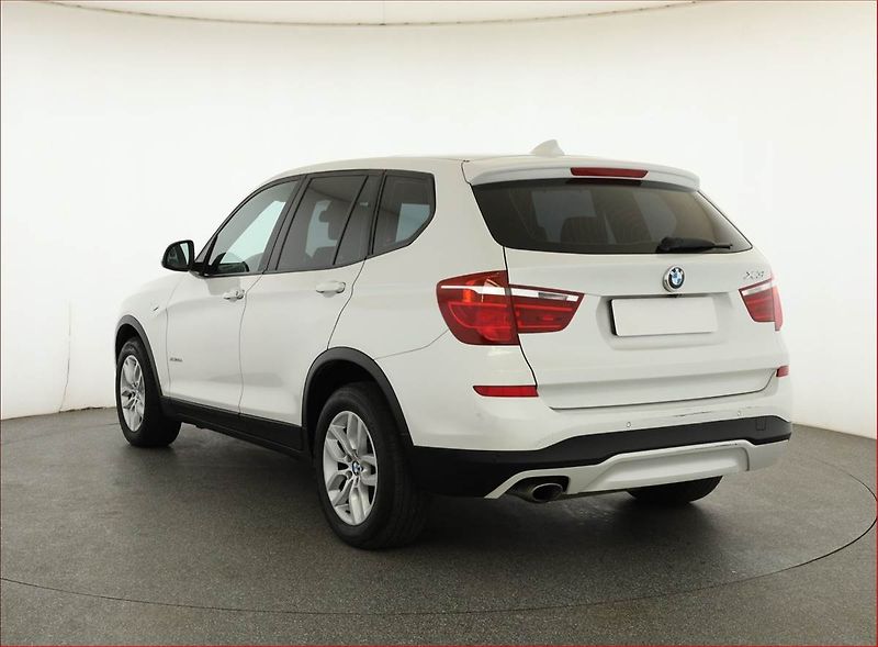 BMW X3 (2015) xDrive20d, 4X4, Automat - fotka 4 z 17