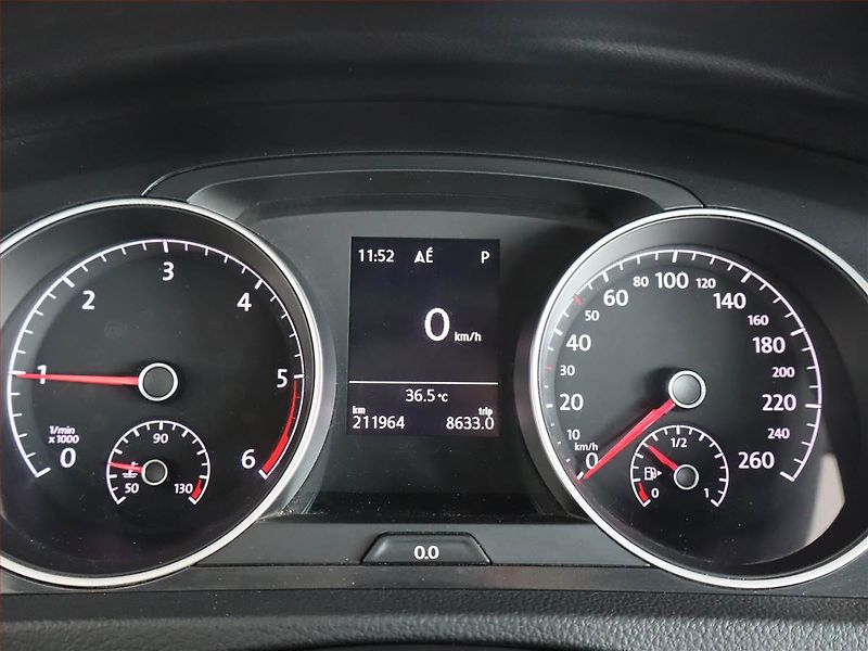 Volkswagen Golf (2017) Comfortline 2.0 TDI, Automat - fotka 11 z 23
