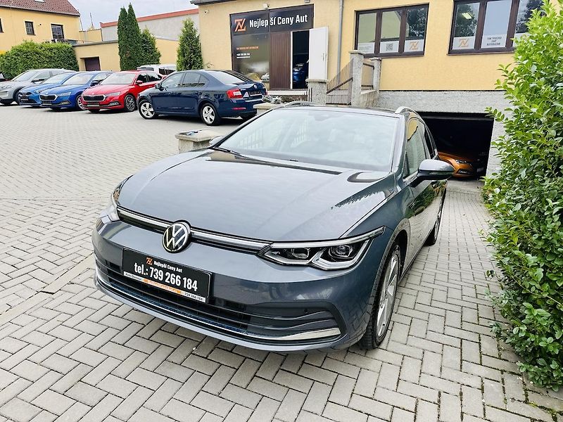 Volkswagen Golf (2023) 1.5 eTSI 110 kW mHEV Style DSG - fotka 14 z 21