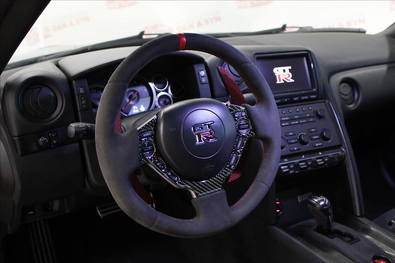Nissan GT-R 3,8 R35 - fotka 12 z 31
