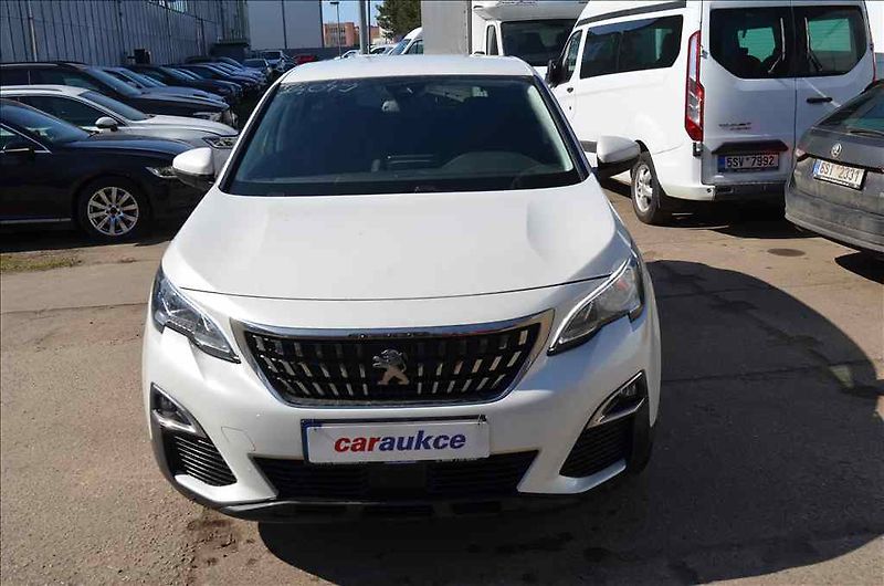 Peugeot 3008 (2019) 1,2 - fotka 2 z 18