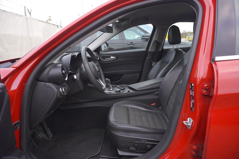 Alfa Romeo Giulia 2.2 JTD 132kW - fotka 7 z 25