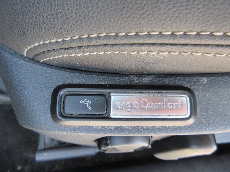 Volkswagen Passat Variant 2.0 Tdi 110kw, Dsg Elegance - fotka 18 z 19